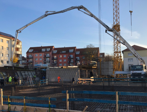 Neue Mitte in Zirndorf: Betonage der Kellerdecke des Bürotraktes ist erfolgt